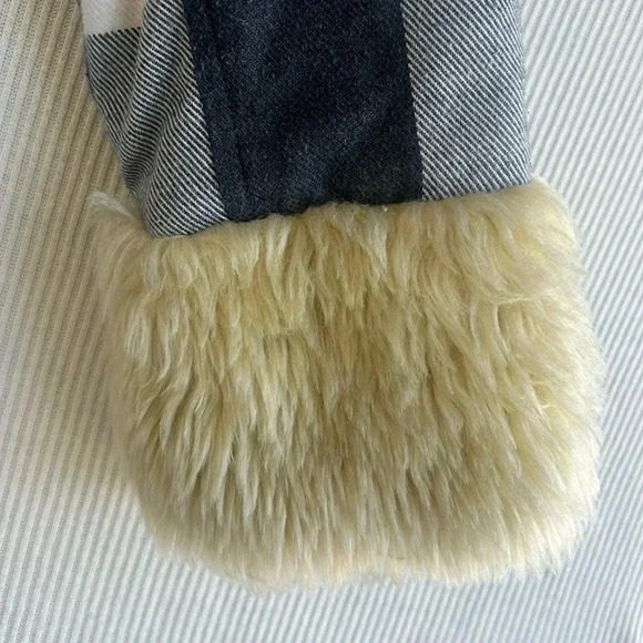 ROXY Y2K Plaid Faux Fur Hooded Jacket Coat Size MEDIUM - Picture 5 of 12